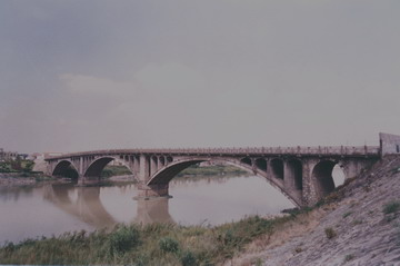 高埗大桥旧址位于东莞市高埗镇下江城村,横跨东江支流,1981年动工兴