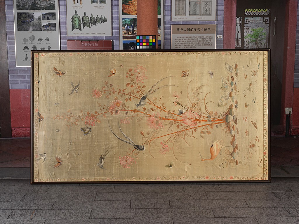 112.粤绣花鸟纹窗帘2.jpg